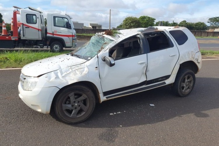 https://radiometropoleam.com.br/uploads/news/Carro capota e deixa feridos na BR-153 em Bady Bassitt - SP