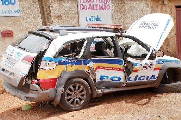 https://radiometropoleam.com.br/uploads/news/Militares feridos após viatura ser atingida por criminosos em fuga permanecem em observação em Uberlândia