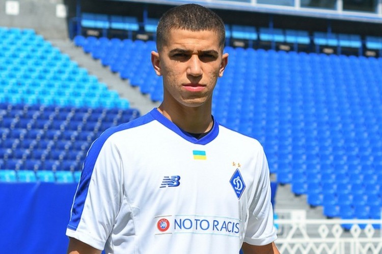 São Paulo tem pré-acerto com Vitor Bueno e aguarda liberação do Santos por reforço