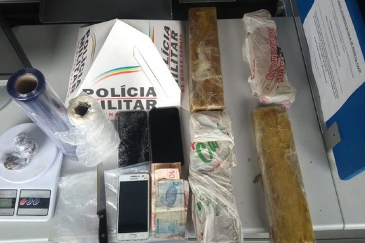 https://radiometropoleam.com.br/uploads/news/Criminoso é preso com maconha após perseguição em Uberlândia