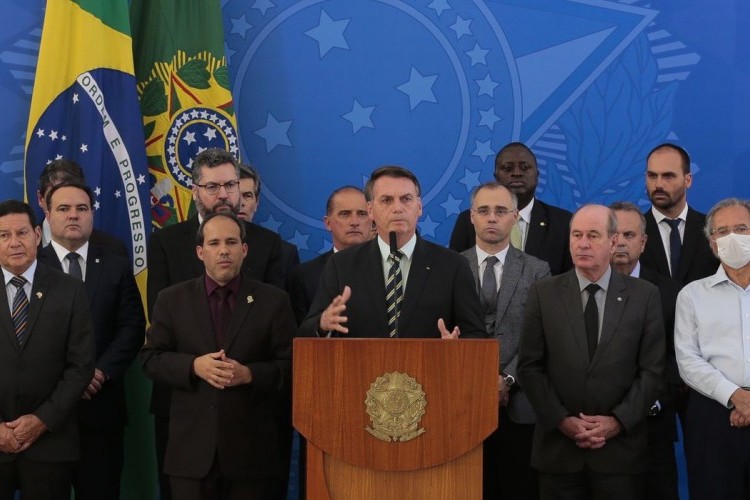 https://radiometropoleam.com.br/uploads/news/Bolsonaro diz que não houve intervenção política na Polícia Federal