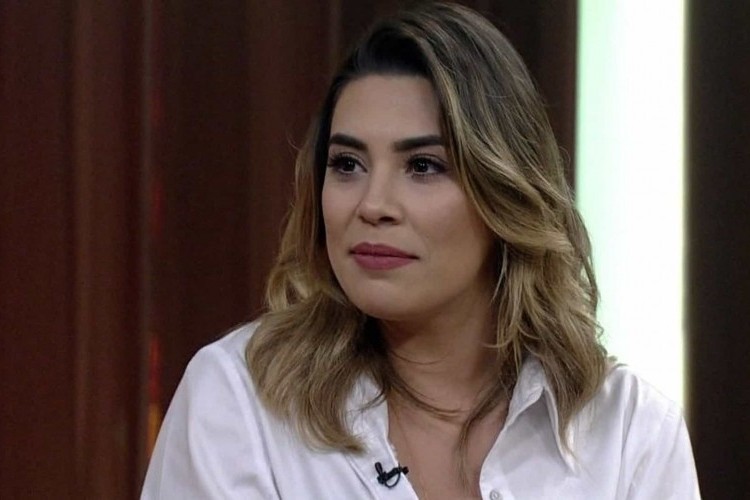 https://radiometropoleam.com.br/uploads/news/Naiara diz que todos na casa buscam problemas e fala que deu uma pirada