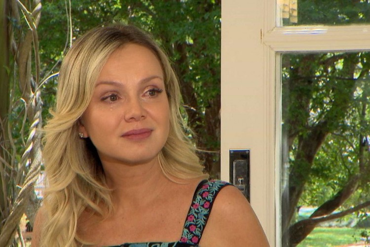 https://radiometropoleam.com.br/uploads/news/Eliana se cura do coronavírus e volta abraçar filhos após duas semanas