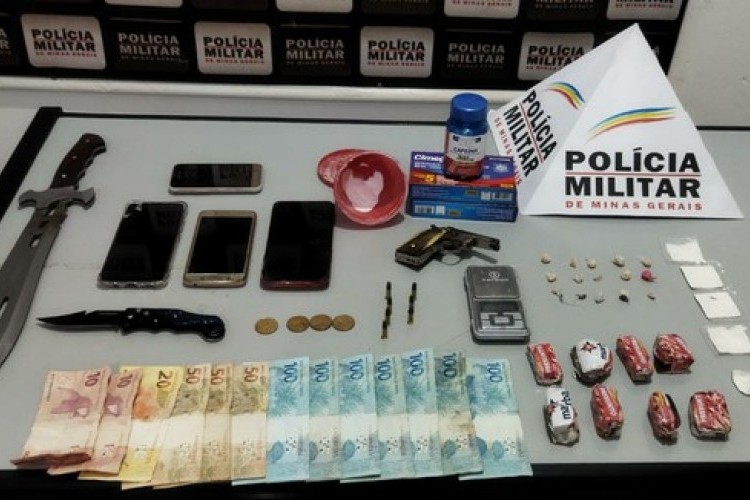 Trio é preso com maconha, cocaína e crack dentro de carro em Santa Juliana