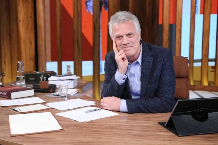 https://radiometropoleam.com.br/uploads/news/Pedro Bial é detonado após criticar 'Democracia em Vertigem'