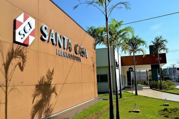 https://radiometropoleam.com.br/uploads/news/Santa Casa de Fernandópolis não atenderá casos de covid