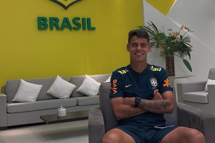 https://radiometropoleam.com.br/uploads/news/Em fim de contrato com o Flamengo, zagueiro sub-20 é convocado por Tite para treinos da Seleção nos EUA