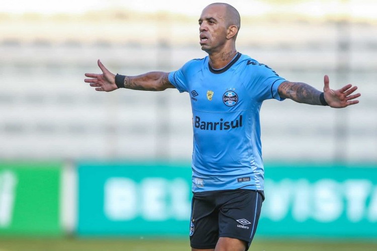 https://radiometropoleam.com.br/uploads/news/Grêmio faz acordo e anuncia rescisão do contrato de Tardelli